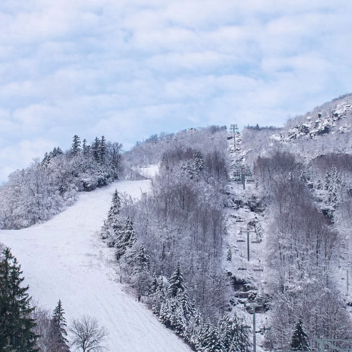 Find the best places to ski in the Northeast, from New York and the Poconos to Vermont, New Hampshire, Maine, Massachusetts, and Connecticut.